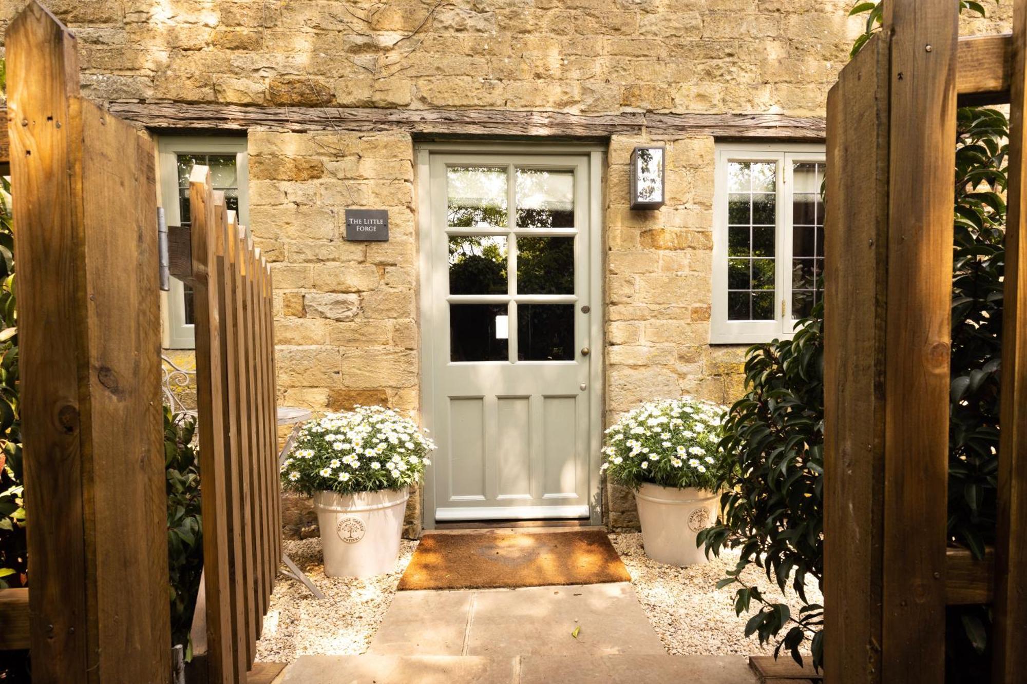 Cotswold Cottage With Hot Tub Bledington Exterior foto